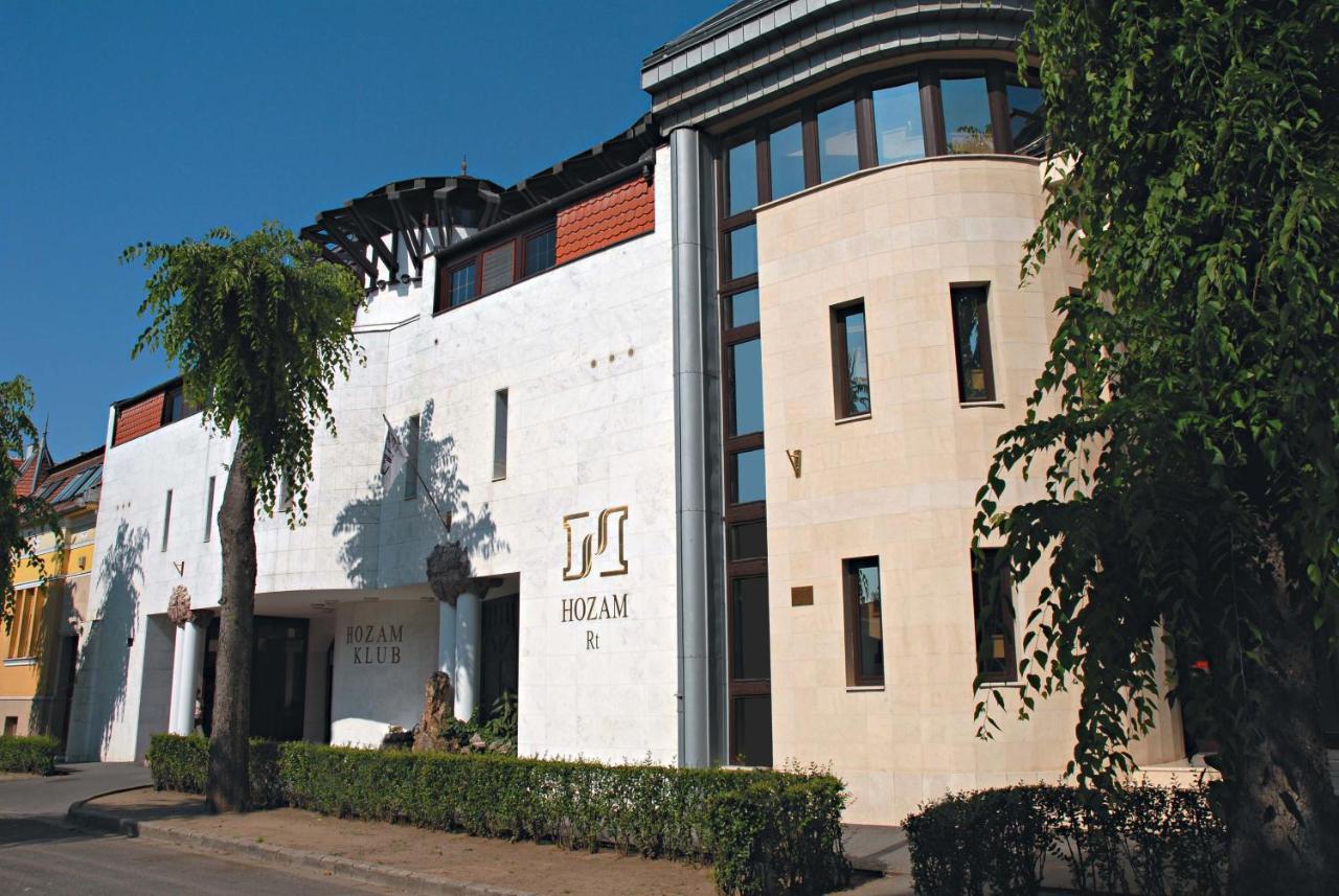 Hozam Wellness Es Apartman Szolnok Exteriör bild