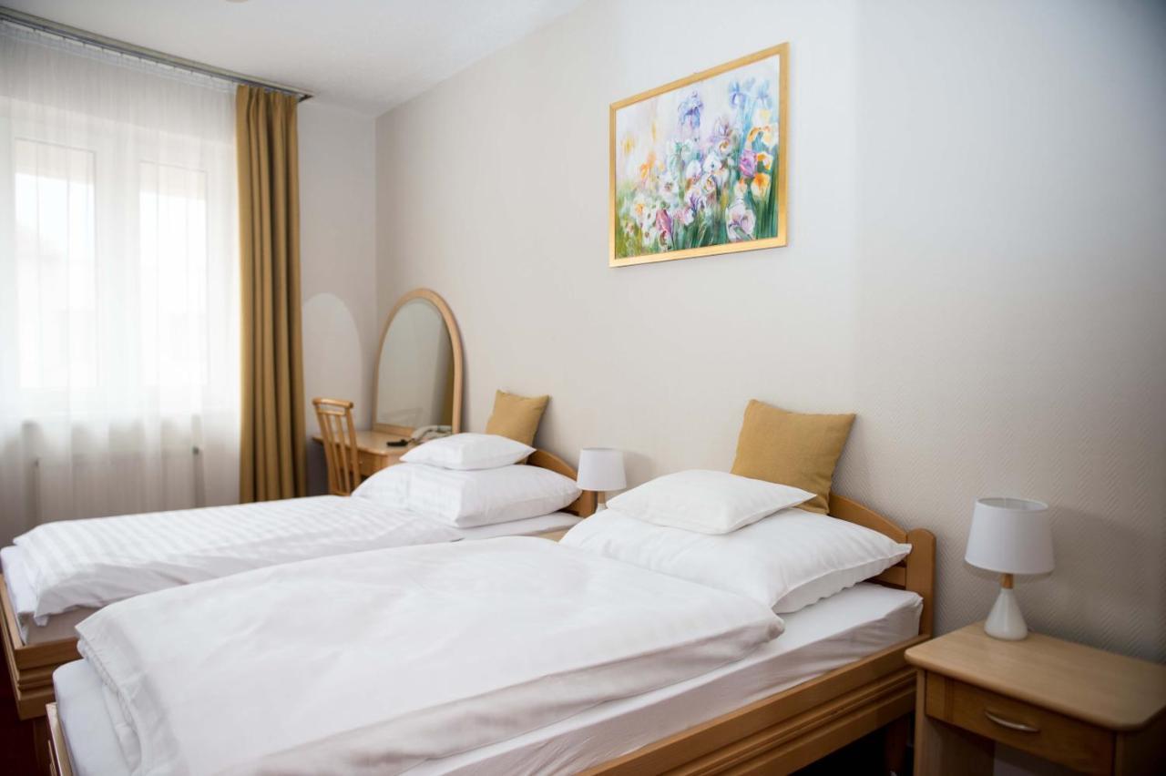 Hozam Wellness Es Apartman Szolnok Exteriör bild