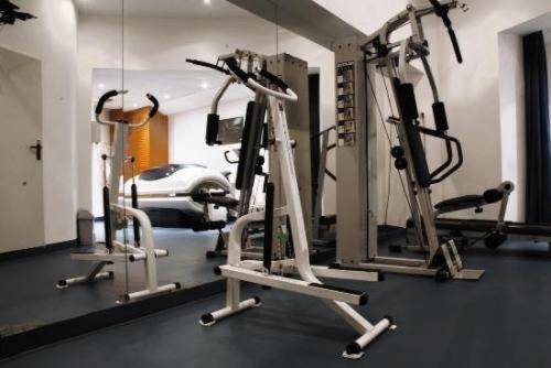 Hozam Wellness Es Apartman Szolnok Exteriör bild