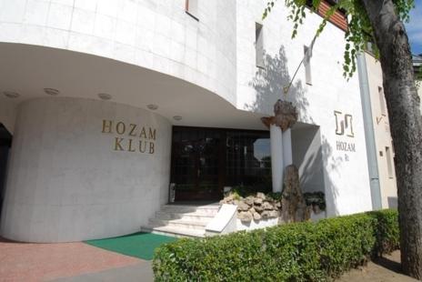 Hozam Wellness Es Apartman Szolnok Exteriör bild